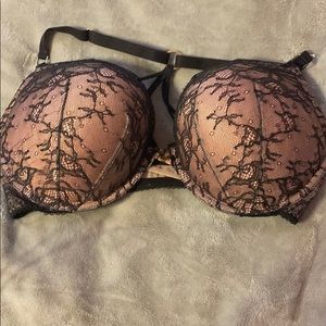 Black Laced Victoria’s Secret Bombshell Bra 38D